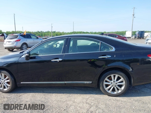 2011 Lexus ES with VIN JTHBK1EG7B2470420, listed as a IAAI auction lot 42132756 with Not Provided miles. Bid and sale history available at carsss.com. Image 13.