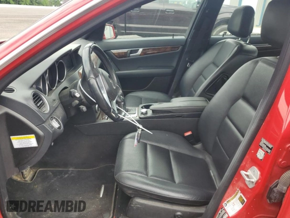 2014 Mercedes-Benz C 300 Sport z VIN WDDGF8AB0EA925820, wystawiony jako Copart lot #56204535 z przebiegiem 86 173 mil mil oraz Szkoda całkowita • Salvage title. Historia ofert i sprzedaży dostępna na DreamBid. Obrazek 7.