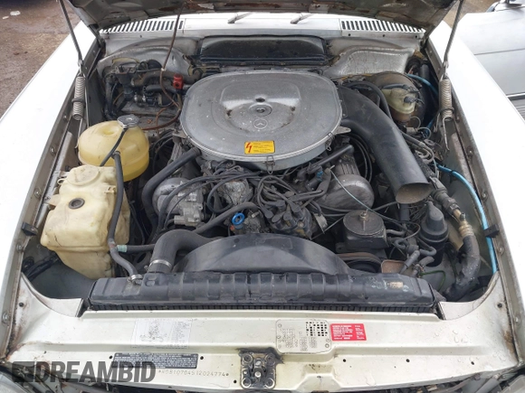 1983 Mercedes-Benz 380 with VIN WDBBA45A0DB024774, listed as a IAAI auction lot 41882815 with 138,386 mi miles. Bid and sale history available at carsss.com. Image 10.