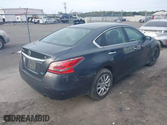 2013 Nissan Altima SV with VIN 1N4AL3AP5DC254984, listed as a IAAI auction lot 41968216 with 277,911 mi miles and . Bid and sale history available at carsss.com. Image 4.