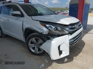 2018 Toyota Highlander Limited with VIN 5TDYZRFH8JS235979, listed as a IAAI auction lot 42324061 with 60,230 mi miles and . Bid and sale history available at DreamBid. Image 6.