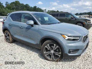 2020 Volvo XC40 Inscription with VIN YV4162UL2L2268301, listed as a Copart auction lot 68509984 with 85,758 mi miles and Salvage Title. Bid and sale history available at DreamBid. Image 4.
