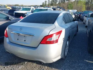 2011 Nissan Maxima SV z VIN 1N4AA5APXBC865253, wystawiony jako IAAI lot #41914882 z przebiegiem 132 510 mil mil oraz . Historia ofert i sprzedaży dostępna na DreamBid. Obrazek 4.