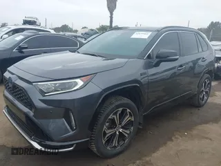 2021 Toyota RAV4 XSE with VIN JTMFB3FV7MD009432, listed as a IAAI auction lot 42439466 with 91,544 mi miles and . Bid and sale history available at DreamBid. Image 18.