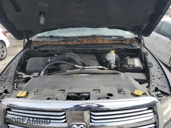 2013 Ram 1500 Big Horn z VIN 1C6RR6GT3DS532313, wystawiony jako Copart lot #45599005 z przebiegiem 124 992 mil mil oraz Szkoda całkowita • Salvage title. Historia ofert i sprzedaży dostępna na DreamBid. Obrazek 11.