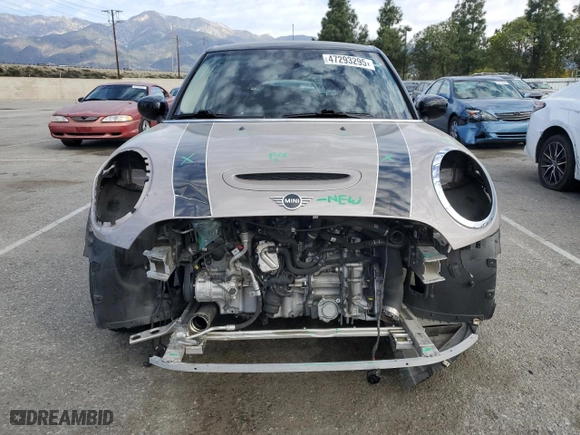 2023 MINI Hardtop 4 Door Cooper S with VIN WMW53DK09P2S84418, listed as a Copart auction lot 47293295 with 37432 miles and Salvage Title. Bid and sale history available at carsss.com. Image 5.