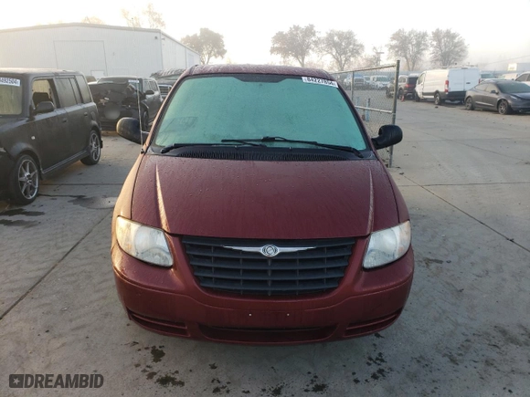 2007 Chrysler Town & Country SWB with VIN 1A4GJ45R27B113449, listed as a Copart auction lot 84227854 with 90,865 mi miles and Salvage Title. Bid and sale history available at carsss.com. Image 5.