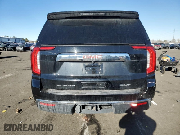 2021 GMC Yukon XL SLT with VIN 1GKS1GKD2MR243619, listed as a Copart auction lot 84262484 with 125,419 mi miles and Salvage Title. Bid and sale history available at carsss.com. Image 6.