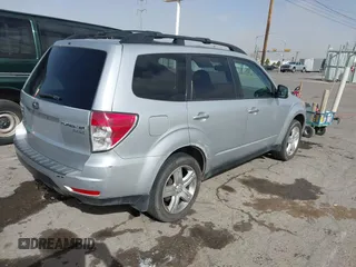 2010 Subaru Forester 2.5X Premium with VIN JF2SH6CC8AG752162, listed as a IAAI auction lot 41806171 with 179,714 mi miles. Bid and sale history available at carsss.com. Image 4.