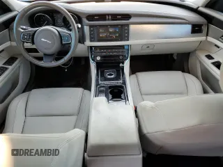 2017 Jaguar XF 35t Premium with VIN SAJBD4BV7HCY30404, listed as a Copart auction lot 67527224 with 91,898 mi miles and Clean Title. Bid and sale history available at carsss.com. Image 8.