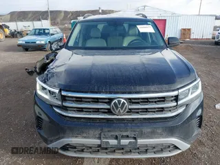 2022 Volkswagen Atlas 3.6L V6 SE w/Technology with VIN 1V2HR2CA3NC545557, listed as a IAAI auction lot 41686679 with 46,641 mi miles. Bid and sale history available at carsss.com. Image 12.