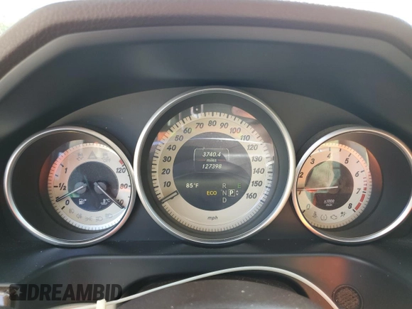 2014 Mercedes-Benz E 350 Sport z VIN WDDHF5KB4EA999758, wystawiony jako Copart lot #55497265 z przebiegiem 127 398 mil mil oraz Szkoda całkowita • Salvage title. Historia ofert i sprzedaży dostępna na DreamBid. Obrazek 9.