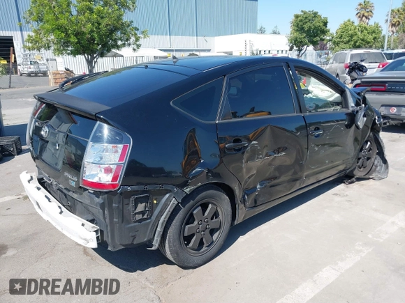 2004 Toyota Prius z VIN JTDKB20U540052764, wystawiony jako IAAI lot #38842061 z przebiegiem 299 999 mil mil oraz . Historia ofert i sprzedaży dostępna na DreamBid. Obrazek 4.