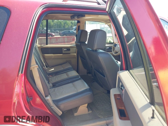 2007 Ford Expedition Eddie Bauer с VIN 1FMFU18557LA93543, выставлен на аукционе IAAI как лот 42227120 с пробегом 187 991 миль миль и . История ставок и продаж доступна на DreamBid. Изображение 8.