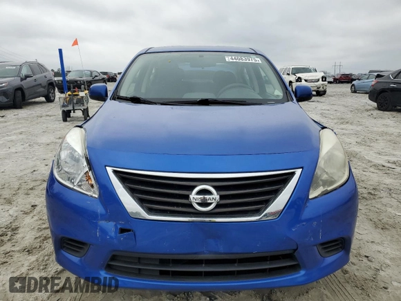 2014 Nissan Versa SV with VIN 3N1CN7AP9EL827396, listed as a Copart auction lot 44083975 with 64,967 mi miles and Salvage Title. Bid and sale history available at DreamBid. Image 5.