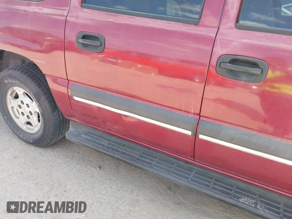 2004 Chevrolet Suburban LT with VIN 1GNEC16Z94J103160, listed as a IAAI auction lot 41778770 with 333,368 mi miles. Bid and sale history available at carsss.com. Image 6.