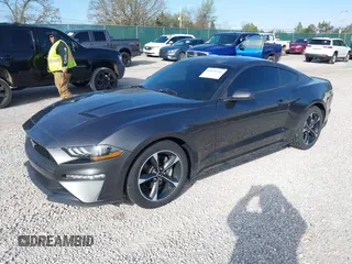 2019 Ford Mustang EcoBoost z VIN 1FA6P8TH9K5201378, wystawiony jako IAAI lot #41975711 z przebiegiem 46 945 mil mil oraz . Historia ofert i sprzedaży dostępna na DreamBid. Obrazek 2.