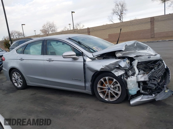 2019 Ford Fusion Hybrid SEL with VIN 3FA6P0MU3KR262056, listed as a IAAI auction lot 41643020 with 1 mi miles. Bid and sale history available at carsss.com. Image 13.