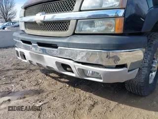 2004 Chevrolet Silverado 2500 LT z VIN 1GCGK23U84F146779, wystawiony jako IAAI lot #41816441 z przebiegiem 163 631 mil mil oraz . Historia ofert i sprzedaży dostępna na DreamBid. Obrazek 6.