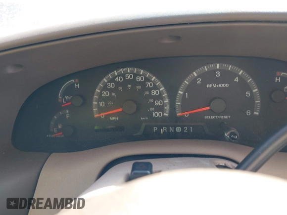 1999 Ford Expedition XLT with VIN 1FMRU1765XLB04984, listed as a IAAI auction lot 42138024 with Not provided miles and . Bid and sale history available at DreamBid. Image 7.