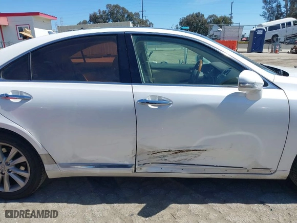 2010 Lexus ES 350 with VIN JTHBK1EG9A2399137, listed as a IAAI auction lot 41841779 with 170,483 mi miles. Bid and sale history available at carsss.com. Image 13.