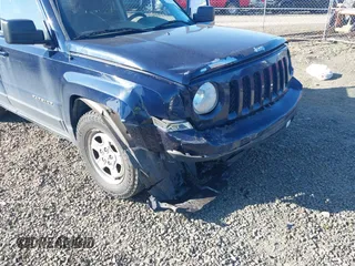 2016 Jeep Patriot Sport z VIN 1C4NJRBB4GD661880, wystawiony jako IAAI lot #42047078 z przebiegiem 88 812 mil mil oraz . Historia ofert i sprzedaży dostępna na DreamBid. Obrazek 6.