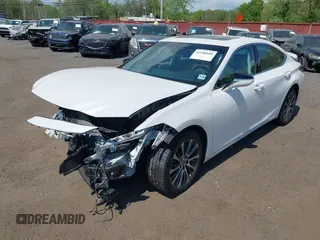 2021 Lexus ES 250 z VIN 58AD11D17MU005321, wystawiony jako IAAI lot #42180688 z przebiegiem 70 635 mil mil oraz . Historia ofert i sprzedaży dostępna na DreamBid. Obrazek 6.