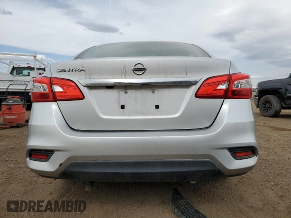 2018 Nissan Sentra S z VIN 3N1AB7AP6JY286644, wystawiony jako Copart lot #52153605 z przebiegiem 71 252 mil mil oraz Szkoda całkowita • Salvage title. Historia ofert i sprzedaży dostępna na DreamBid. Obrazek 6.