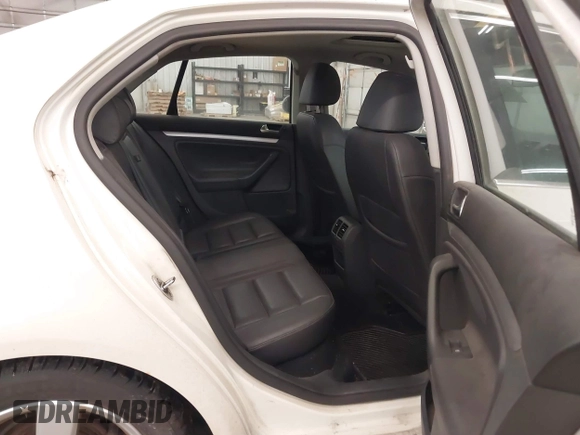 2008 Volkswagen Jetta Sedan SE with VIN 3VWRM71K78M161276, listed as a IAAI auction lot 41186328 with 179,096 mi miles. Bid and sale history available at carsss.com. Image 8.