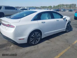 2017 Lincoln MKZ Reserve with VIN 3LN6L5E95HR613292, listed as a IAAI auction lot 41666042 with 143,239 mi miles. Bid and sale history available at carsss.com. Image 4.