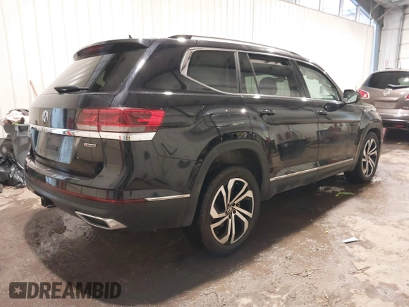 2021 Volkswagen Atlas SEL Premium z VIN 1V2TR2CAXMC577785, wystawiony jako IAAI lot #41613198 z przebiegiem 81 712 mil mil oraz . Historia ofert i sprzedaży dostępna na DreamBid. Obrazek 4.