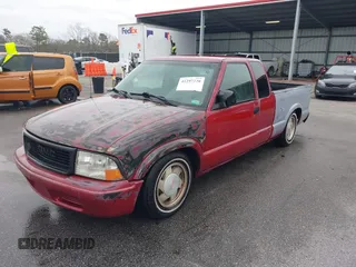 2003 GMC Sonoma SLS with VIN 1GTCS19X838142020, listed as a IAAI auction lot 41297220 with 378,855 mi miles. Bid and sale history available at carsss.com. Image 2.