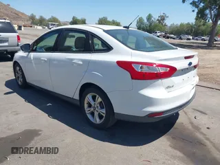 2013 Ford Focus SE z VIN 1FADP3F25DL290446, wystawiony jako IAAI lot #42520571 z przebiegiem 158 020 mil mil oraz . Historia ofert i sprzedaży dostępna na DreamBid. Obrazek 3.