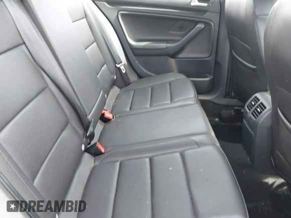 2014 Volkswagen Jetta TDI w/Sunroof & Nav с VIN 3VWPL7AJ6EM627504, выставлен на аукционе IAAI как лот 41970302 с пробегом 62 769 миль миль и . История ставок и продаж доступна на DreamBid. Изображение 8.