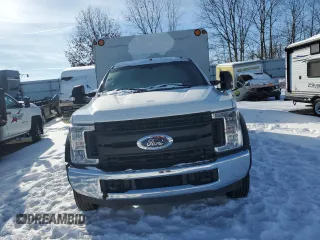 2017 Ford F-550 XL with VIN 1FDUF5GT4HDA08499, listed as a Copart auction lot 41792125 with 105,467 mi miles and Clean Title. Bid and sale history available at carsss.com. Image 5.