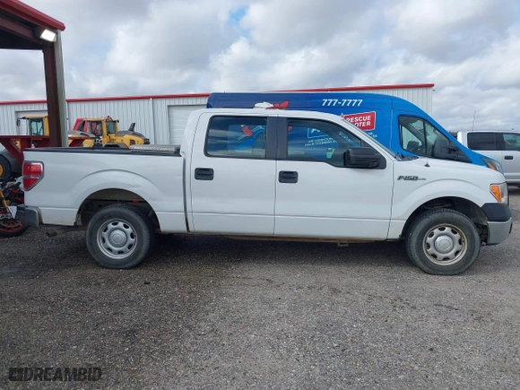 2013 Ford F-150 XL with VIN 1FTEW1CM0DFC58689, listed as a IAAI auction lot 41413919 with 150,555 mi miles. Bid and sale history available at carsss.com. Image 13.