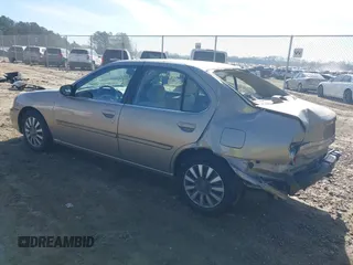 2000 Nissan Altima XE with VIN 1N4DL01D5YC193529, listed as a IAAI auction lot 41834611 with 206,816 mi miles. Bid and sale history available at carsss.com. Image 3.