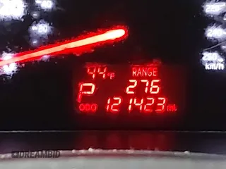 2014 Kia Sorento LX z VIN 5XYKT3A63EG429977, wystawiony jako IAAI lot #41537822 z przebiegiem 121 423 mil mil oraz . Historia ofert i sprzedaży dostępna na DreamBid. Obrazek 15.