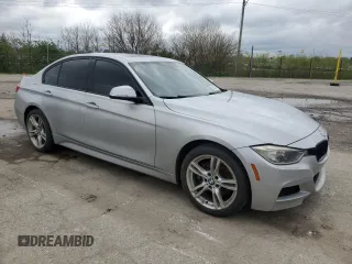 2014 BMW 3 Series 328i xDrive z VIN WBA3B5G51ENS06960, wystawiony jako Copart lot #53939415 z przebiegiem 138 720 mil mil oraz Nie do naprawy • Non repairable. Historia ofert i sprzedaży dostępna na DreamBid. Obrazek 4.