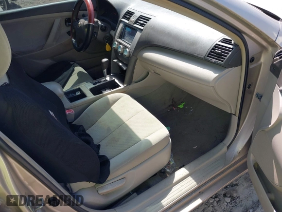2008 Toyota Camry LE with VIN 4T1BE46K18U772114, listed as a IAAI auction lot 41983497 with 278,951 mi miles. Bid and sale history available at carsss.com. Image 5.