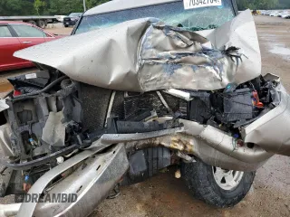 2002 GMC Yukon SLT with VIN 1GKEK13V02J208958, listed as a Copart auction lot 70342704 with 0 mi miles and Salvage Title. Bid and sale history available at carsss.com. Image 13.