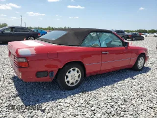 1995 Mercedes-Benz E 320 with VIN WDBEA66E3SC260806, listed as a Copart auction lot 55919665 with 114,083 mi miles and Salvage Title. Bid and sale history available at DreamBid. Image 3.