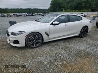2022 BMW 8 Series 840i z VIN WBAGV4C03NCH43079, wystawiony jako Copart lot #59799665 z przebiegiem 28 069 mil mil oraz Szkoda całkowita • Salvage title. Historia ofert i sprzedaży dostępna na DreamBid. Obrazek 1.