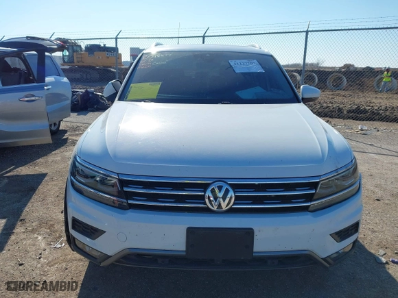 2019 Volkswagen Tiguan SEL Premium with VIN 3VV4B7AX0KM007788, listed as a IAAI auction lot 41227707 with 67,859 mi miles. Bid and sale history available at carsss.com. Image 12.