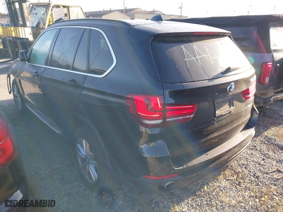 2015 BMW X5 sDrive35i with VIN 5UXKR2C54F0H35124, listed as a IAAI auction lot 41885474 with 88,865 mi miles. Bid and sale history available at carsss.com. Image 3.
