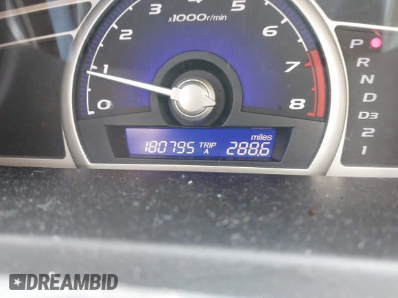 2009 Honda Civic LX z VIN 1HGFA16579L012949, wystawiony jako IAAI lot #41938215 z przebiegiem 180 795 mil mil oraz . Historia ofert i sprzedaży dostępna na DreamBid. Obrazek 15.