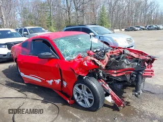 2014 Ford Mustang V6 с VIN 1ZVBP8AM6E5282057, выставлен на аукционе IAAI как лот 41752191 с пробегом Не указан миль и . История ставок и продаж доступна на DreamBid. Изображение 1.