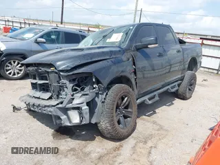 2015 Ram 1500 Sport z VIN 1C6RR6MT5FS784703, wystawiony jako IAAI lot #42129086 z przebiegiem 126 856 mil mil oraz . Historia ofert i sprzedaży dostępna na DreamBid. Obrazek 2.