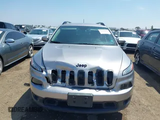 2018 Jeep Cherokee Latitude с VIN 1C4PJLCB9JD556540, выставлен на аукционе IAAI как лот 42282672 с пробегом 241 951 миль миль и . История ставок и продаж доступна на DreamBid. Изображение 12.