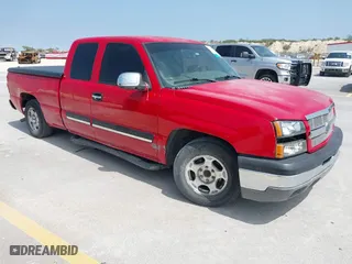 2004 Chevrolet Silverado 1500 Work Truck with VIN 1GCEC19X74Z230476, listed as a IAAI auction lot 41802123 with 242,453 mi miles. Bid and sale history available at carsss.com. Image 1.